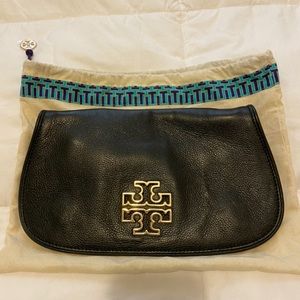 Tory Burch Amanda Logo Clutch